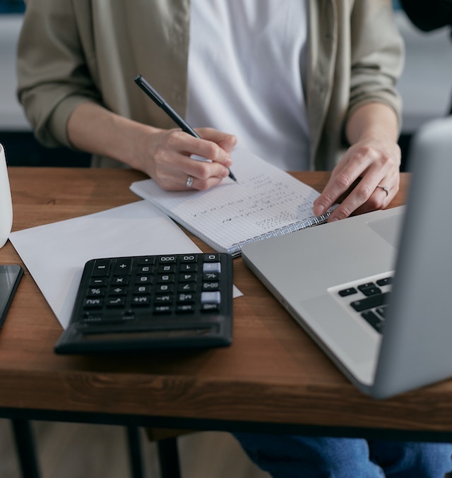 Training Cost per Employee: Budgeting For Employee Upskilling